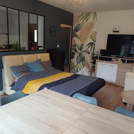 House With Enclosed Garden Without Neighbors And Jacuzzi 度假居